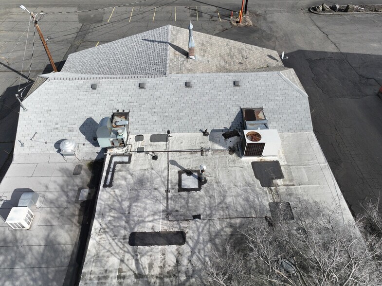 More Photos Of 2620 W 2nd St, The Dalles Restaurant For Sale