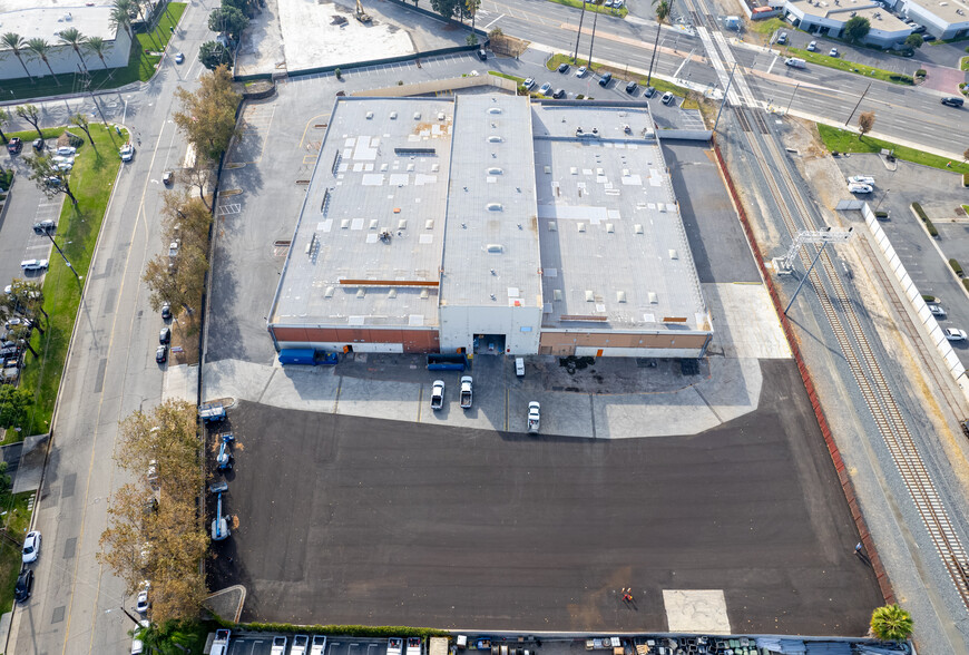 Primary Photo Of 1210 N Tustin Ave, Anaheim Warehouse For Lease