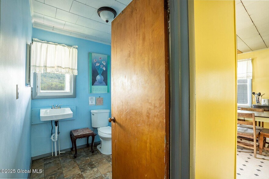 More Photos Of 4140 County Route 48, Argyle Specialty For Sale