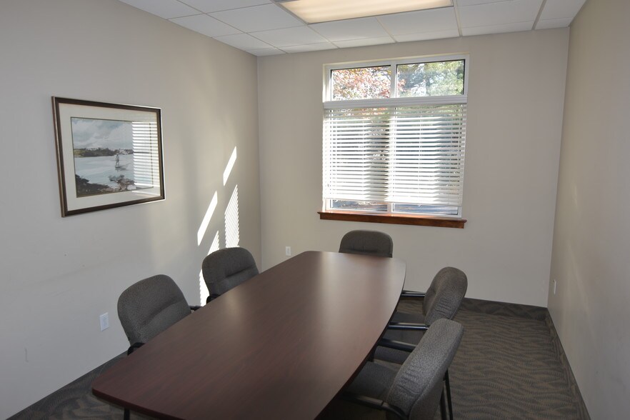 More Photos Of 5560 Kirkwood Hwy, Wilmington Office For Sale