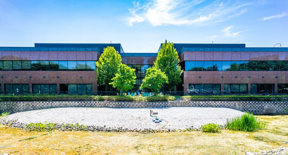 More Photos Of 11 Philips Pky, Montvale Office For Lease