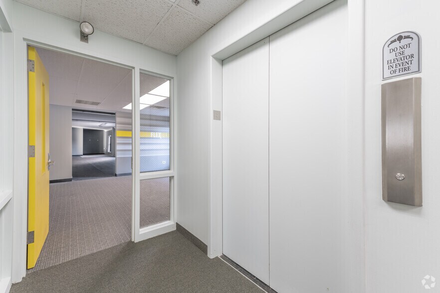 More Photos Of 119 N Washington Sq, Lansing Medical For Sale