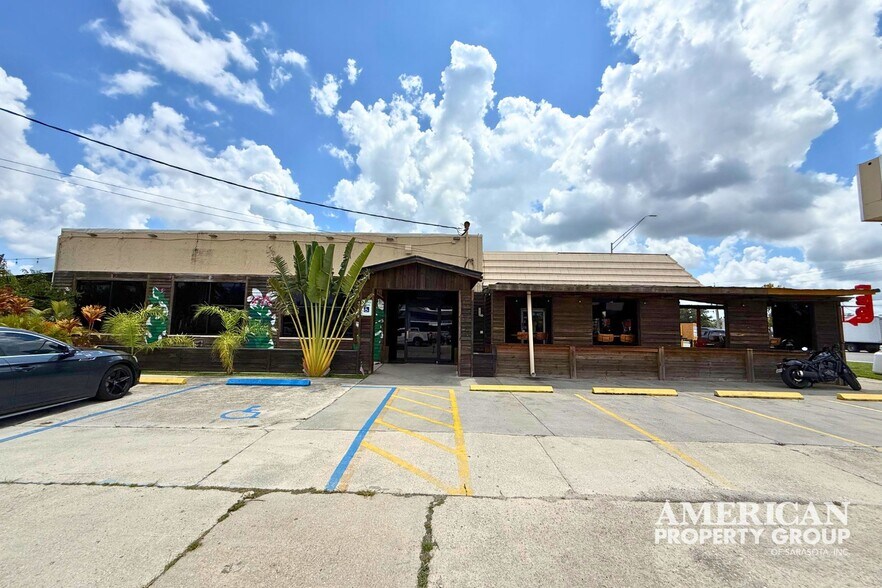 Primary Photo Of 4571 Clark Rd, Sarasota Restaurant For Sale