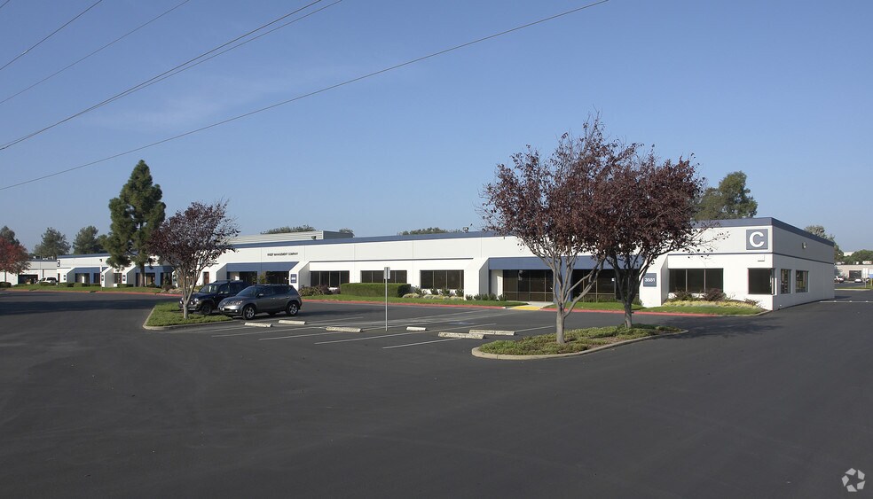 Primary Photo Of 3556-3566 Investment Blvd, Hayward Warehouse For Lease