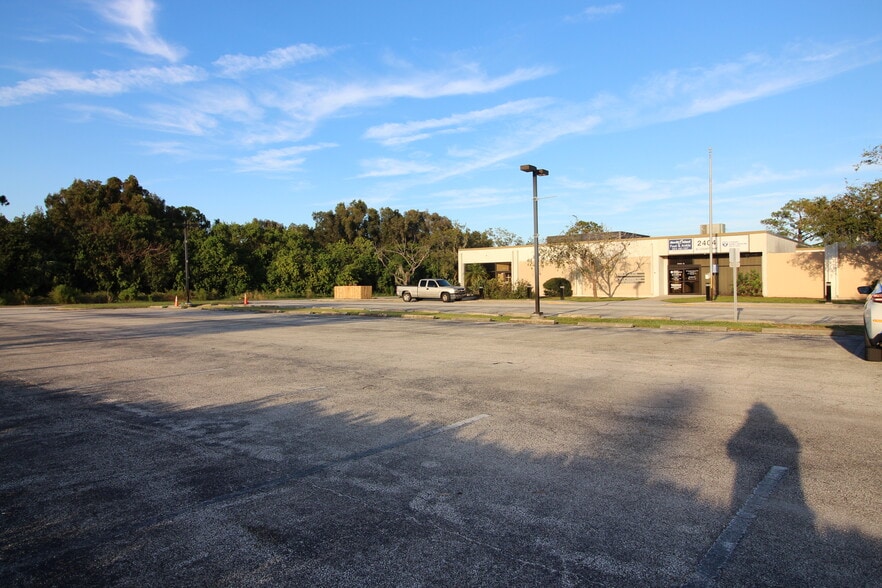 2404 N Courtenay Pky, Merritt Island, FL 32953 For Lease