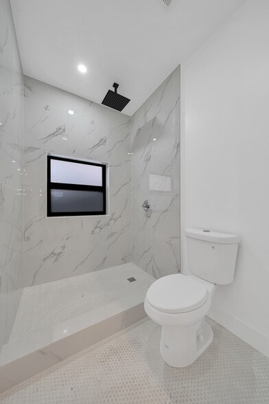 More Photos Of 1370 SW 5th St, Miami Apartments For Sale