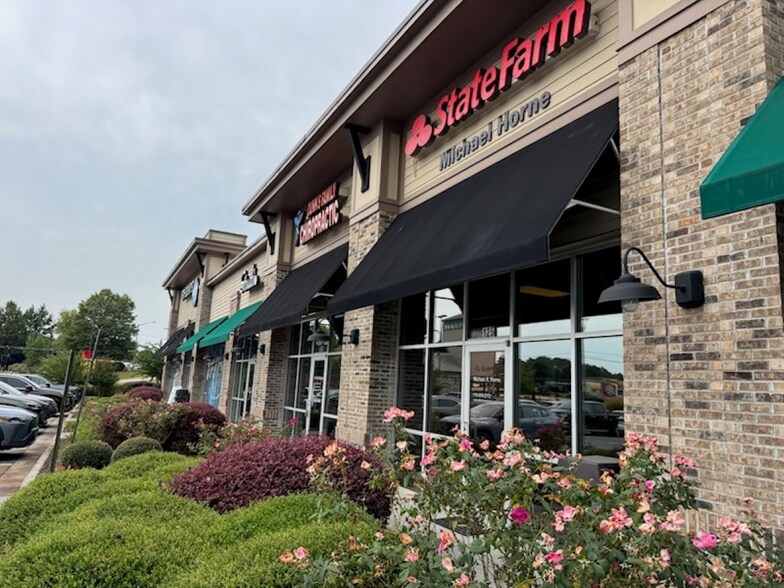 More Photos Of 8879 Dallas Acworth Hwy, Dallas Unknown For Lease