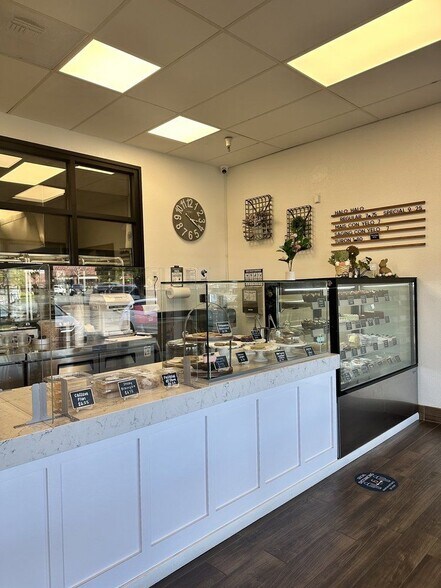 More Photos Of 1581 Sycamore Ave, Hercules Storefront For Lease