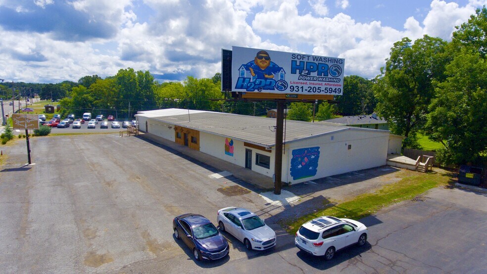 More Photos Of 1608 Madison St, Shelbyville General Retail For Sale