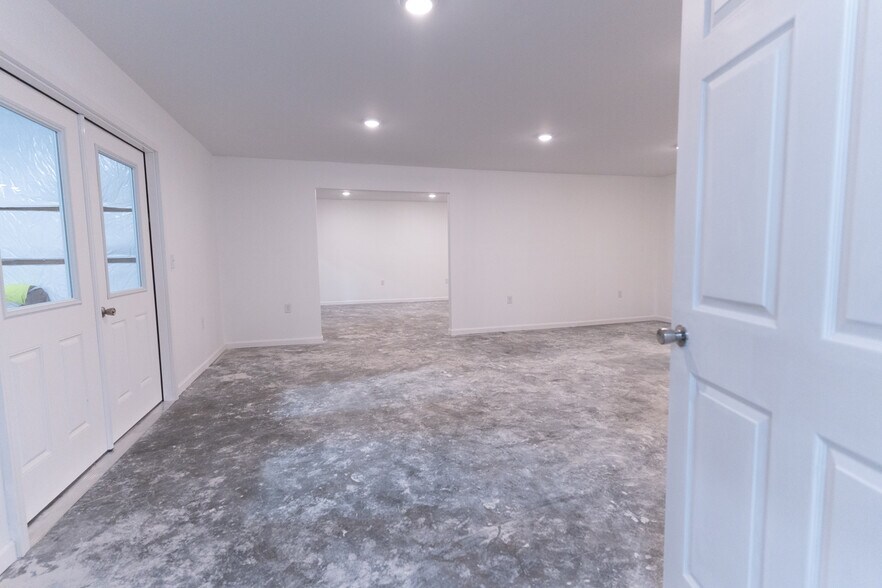 More Photos Of 310 W Castle St, Murfreesboro Service For Sale