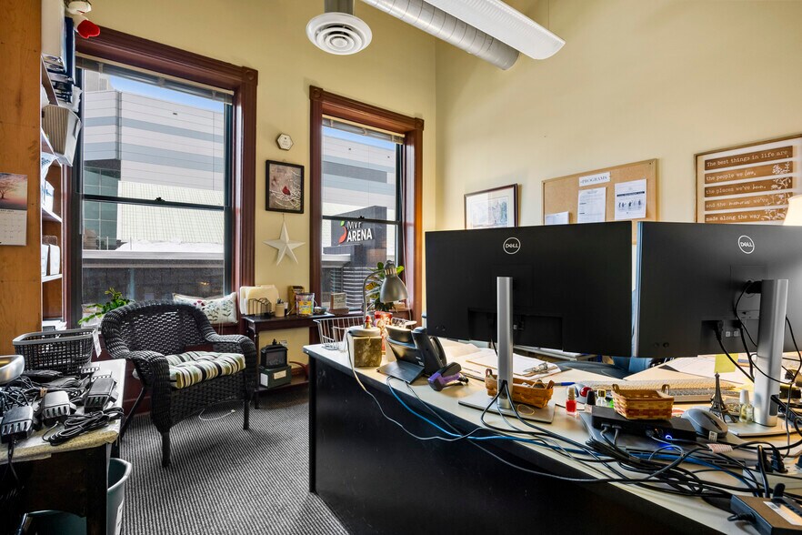 More Photos Of 60 S Pearl St, Albany Office For Sale