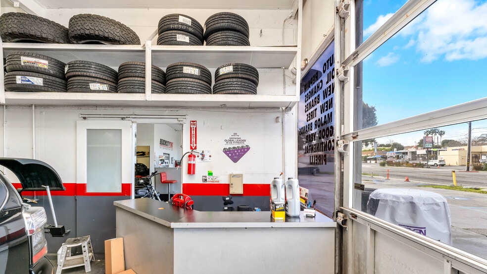 More Photos Of 3410 Aviation Blvd, Redondo Beach Auto Repair For Sale