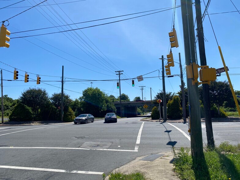 More Photos Of 844 Twenty-Fifth St, Winston-Salem Restaurant For Sale