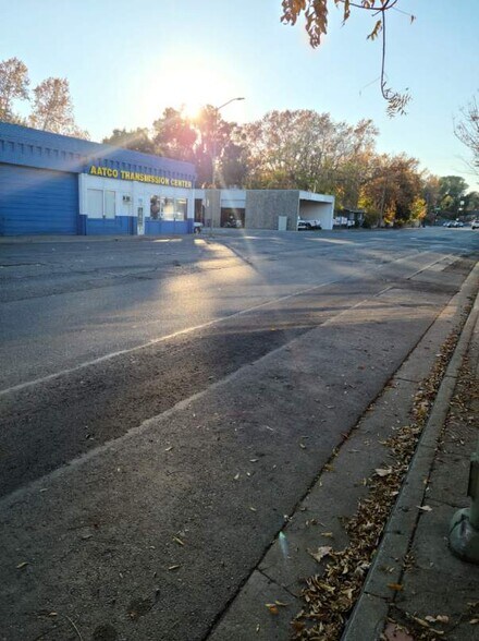 More Photos Of 821 5th St, Marysville General Retail For Sale