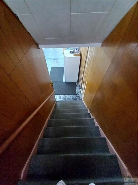 More Photos Of 114 Main St, Roundup Casino For Sale