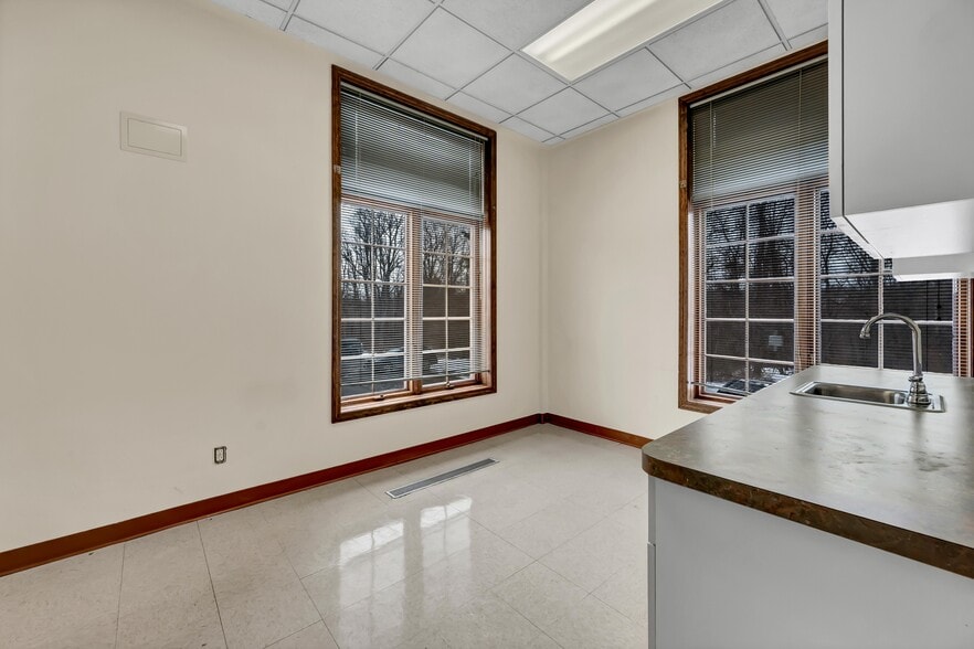 More Photos Of 48 Route 6, Yorktown Heights Medical For Sale