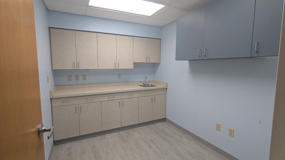More Photos Of 1065 Senator Keating Blvd, Rochester Medical For Lease