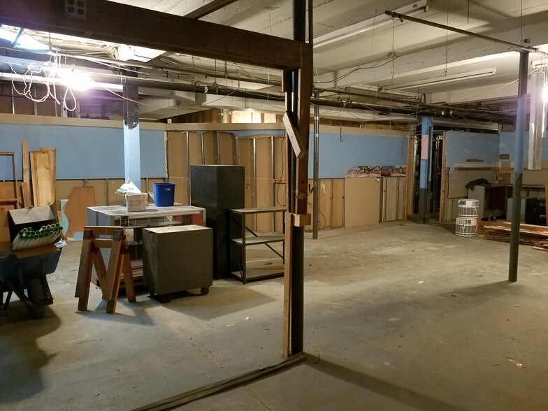 More Photos Of 34 Hempstead Tpke, Farmingdale General Retail For Sale