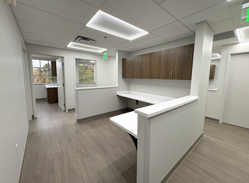 More Photos Of 2620 Kessler Blvd E, Indianapolis Office For Sale