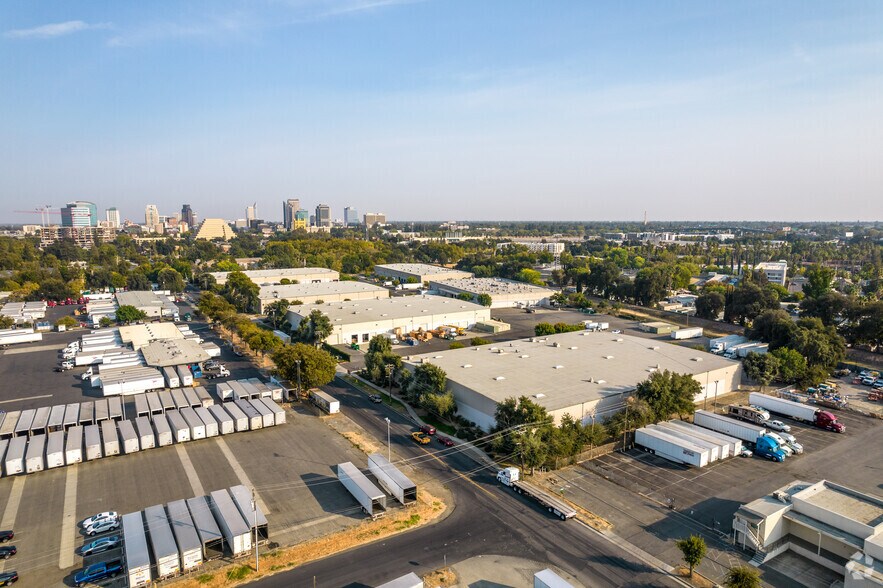 More Photos Of 841-849 F St, West Sacramento Warehouse For Sale
