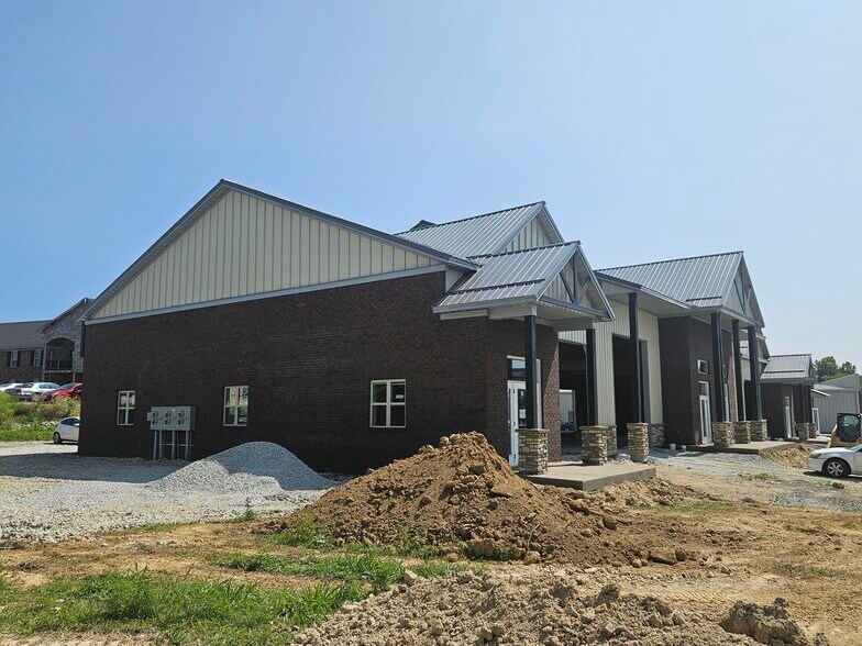 More Photos Of 8000 Hardy Way, Sellersburg Light Distribution For Sale