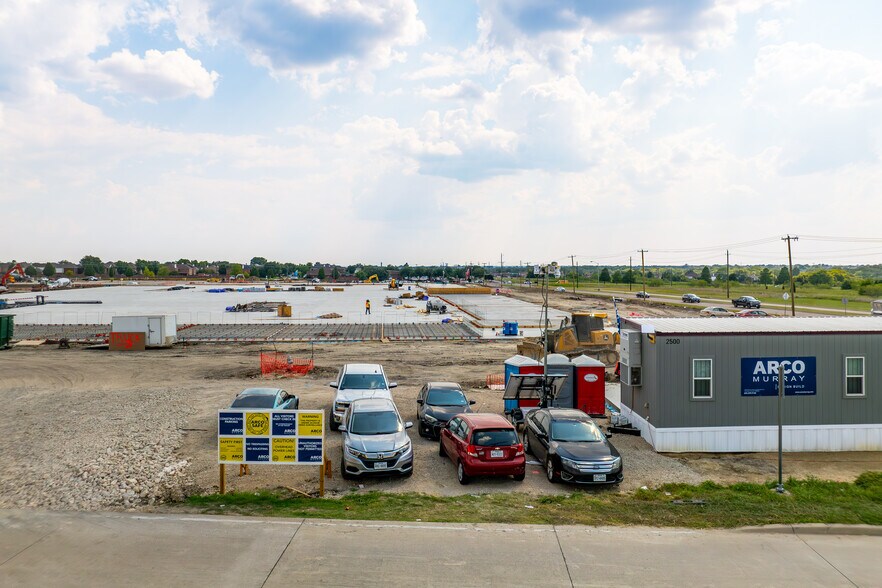 More Photos Of 2500 E Scyene Rd, Mesquite Distribution For Sale