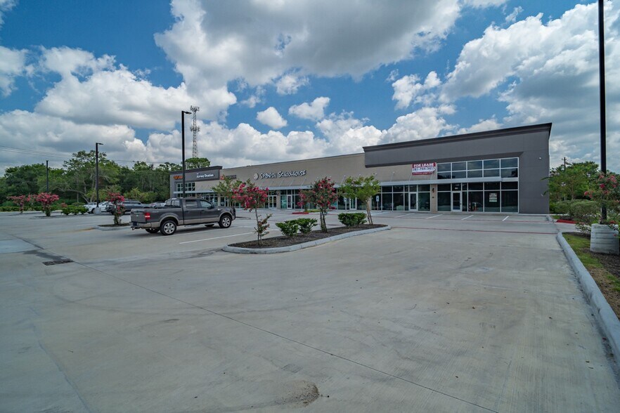 More Photos Of 501 S Friendswood Dr, Friendswood Storefront Retail Office For Lease