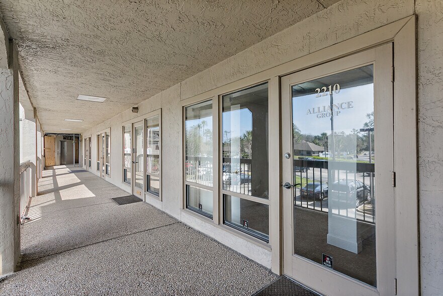 More Photos Of 2000 - 2310 Sawgrass Village Dr, Ponte Vedra Beach Office For Sale