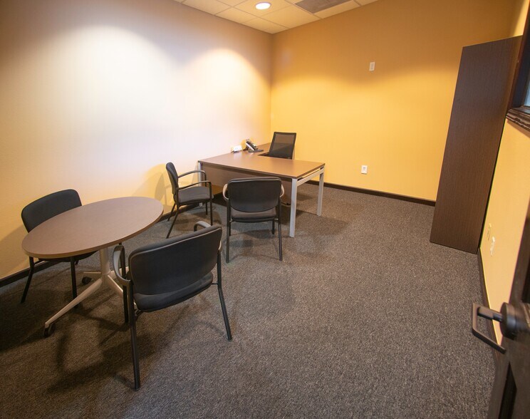 More Photos Of 41911 5th St, Temecula Office For Lease
