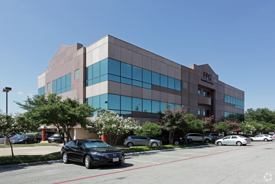 More Photos Of 14990 Landmark Blvd, Addison Office For Lease