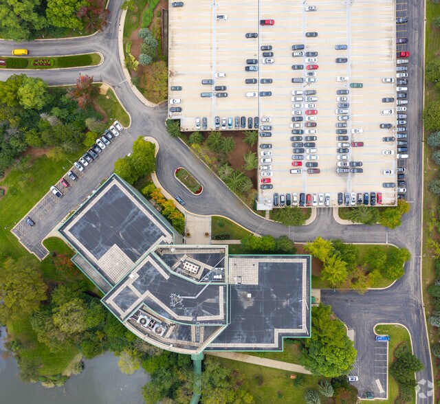 More Photos Of 801 Warrenville Rd, Lisle Office For Lease