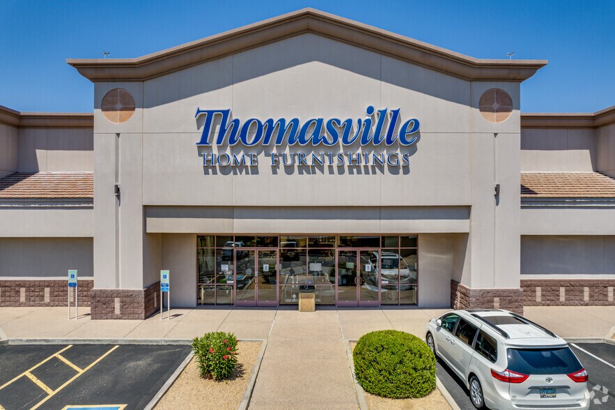 More Photos Of 9959 S Priest Dr, Tempe Freestanding For Sale