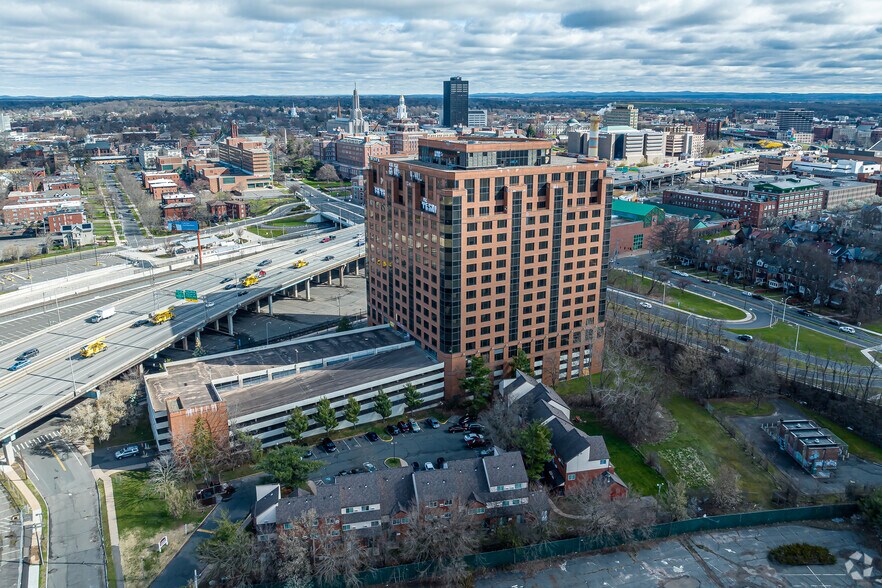 More Photos Of 25 Sigourney St, Hartford Office For Sale
