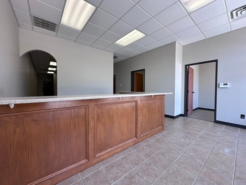 More Photos Of 360 24th Ave NW, Norman Storefront For Lease