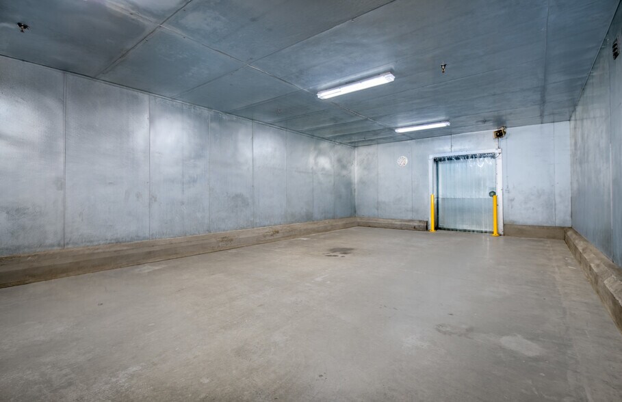 More Photos Of 810 Whispering Pines Ln, Grass Valley Refrigeration Cold Storage For Sale