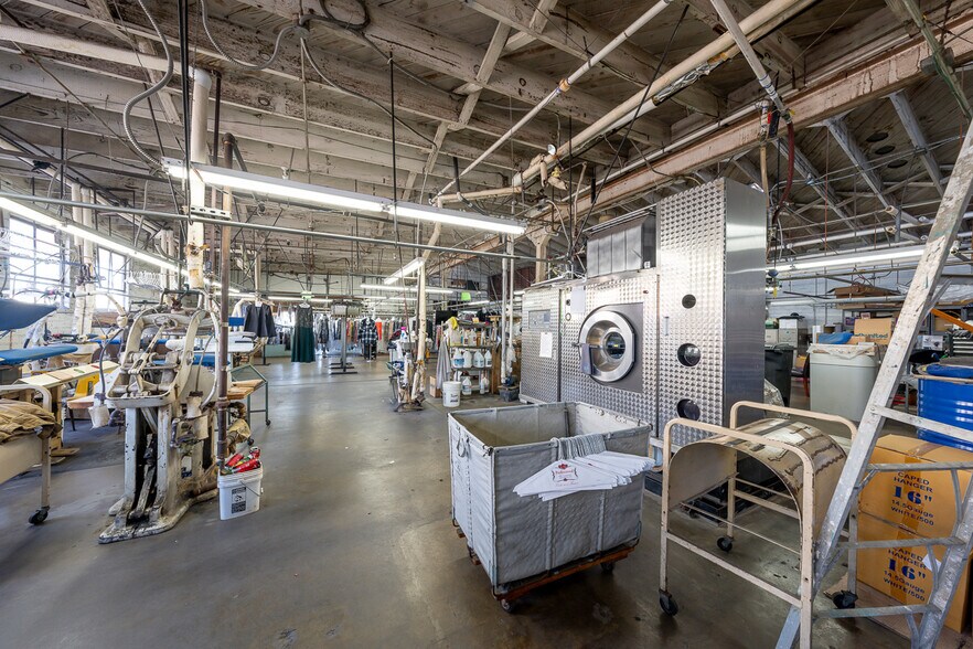 More Photos Of 46-48 Broadway, Chula Vista Freestanding For Sale