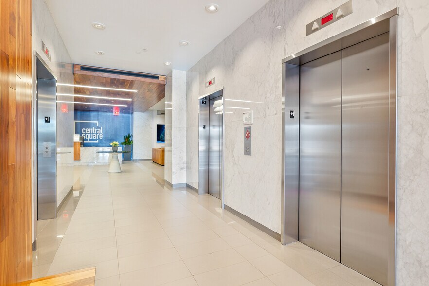 More Photos Of 2100 Travis St, Houston Office Residential For Lease