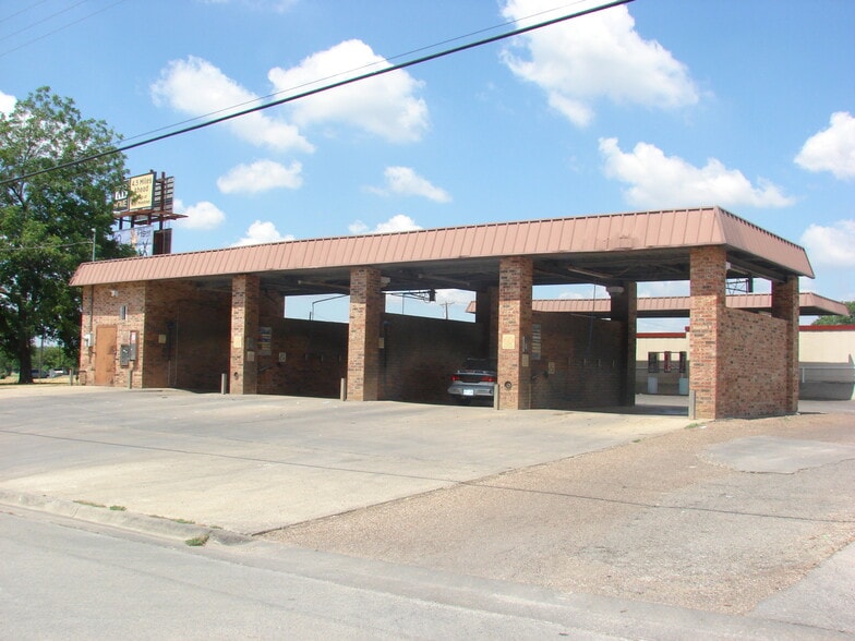 More Photos Of 2424 W. Adams and 110 N. 49th St ave, Temple Carwash For Sale