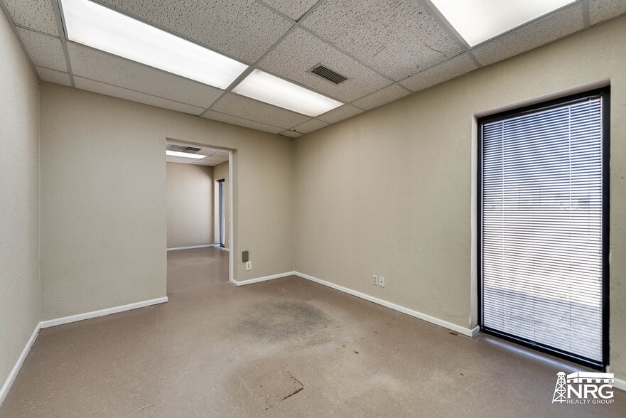 More Photos Of 3938 S County Road 1290, Odessa Warehouse For Lease