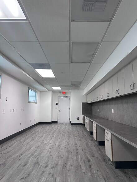 More Photos Of 8158 Beverly Blvd, Los Angeles Medical For Sale