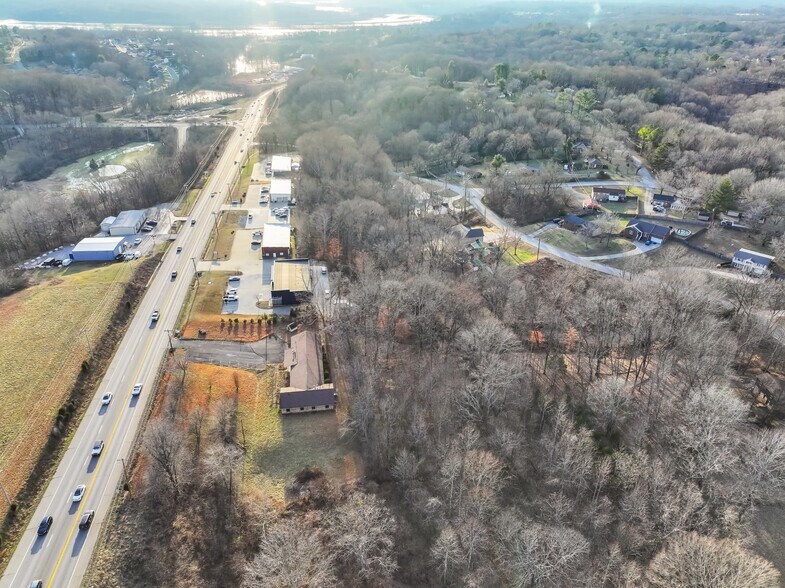 More Photos Of 2425 Highway 41A Byp, Clarksville Light Distribution For Sale