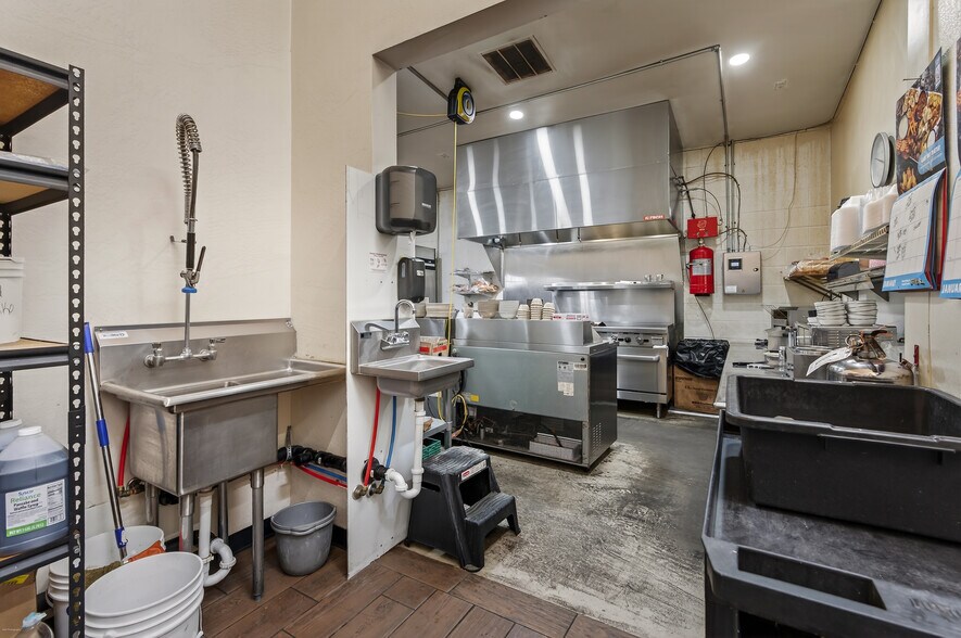 More Photos Of 545 S Main St, Camp Verde Storefront For Sale