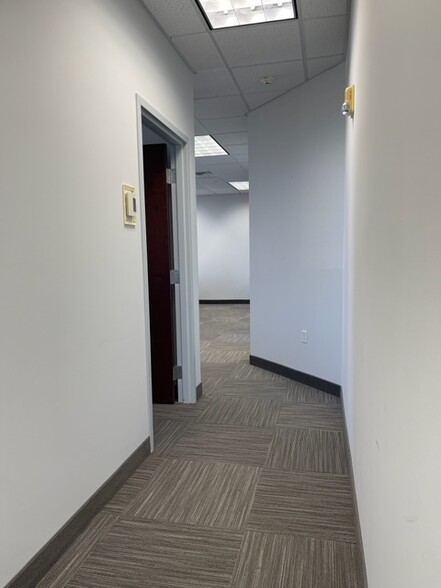 More Photos Of 12 Penns Trl, Newtown Medical For Lease