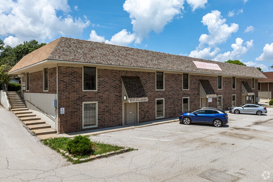 More Photos Of 1040 Sw Luttrell Rd, Blue Springs Unknown For Lease