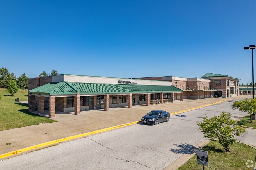 More Photos Of 10203-10241 N Oak Tfwy, Kansas City Unknown For Lease