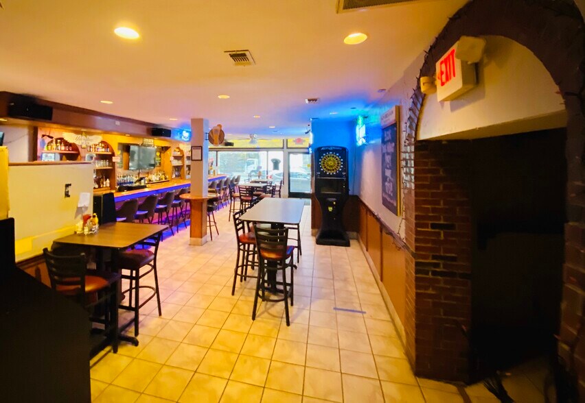 More Photos Of 2512 E Carson St, Pittsburgh Bar For Sale