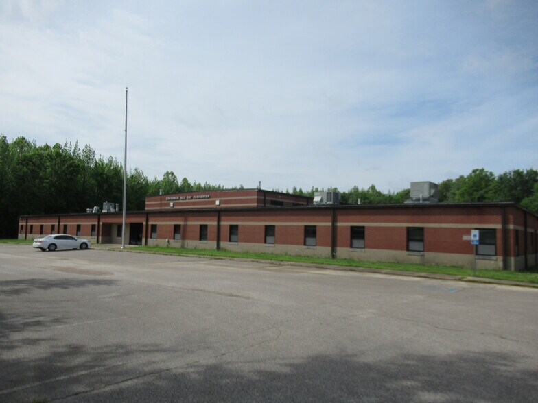 More Photos Of 6525 Highway 22, Dresden Specialty For Sale