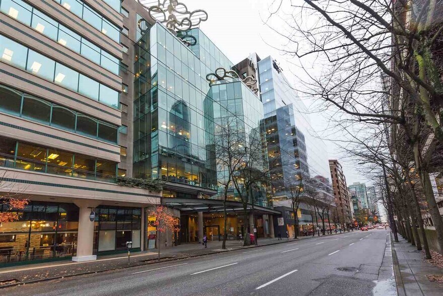 More Photos Of 938 Howe St, Vancouver Medical For Sale
