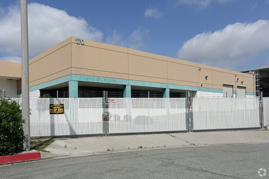 More Photos Of 170 W Mindanao St, Bloomington Manufacturing For Sale