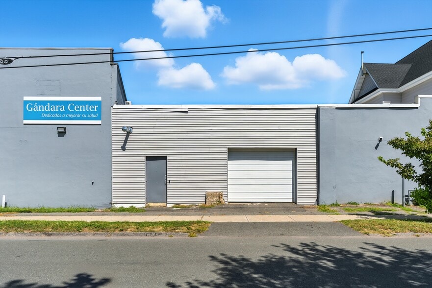 More Photos Of 178 New Bridge St, West Springfield Warehouse For Sale